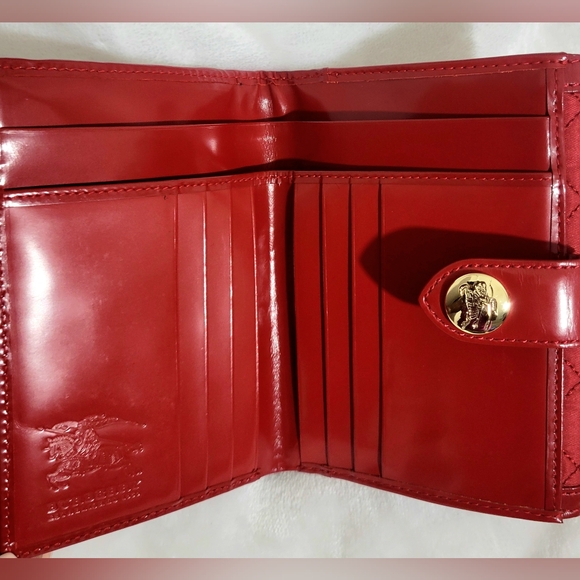 Burberry Quilted Bi-Fold Lock Wallet - Picture 8 of 11